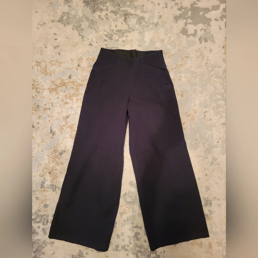 Worn Once!!! Womens Black High Rise Flare Dress pants- size small - Picture 2 of 4